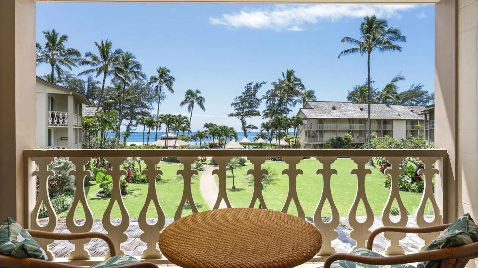 Aston Islander On The Beach Kapa'a